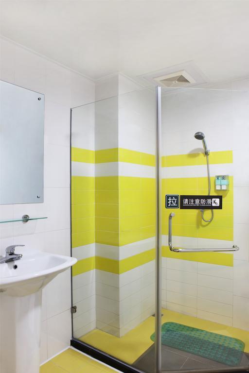 7Days Inn Guangzhou Jiaokou Subway Station 2Nd Bagian luar foto